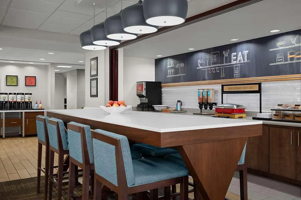 Hampton Inn By Hilton Panama City Beach Upper Grand Lagoon Hotel